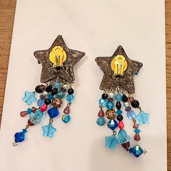 Rhinestone, Bead and Crystal Vintage Star Earrings - Picture 4 of 9
